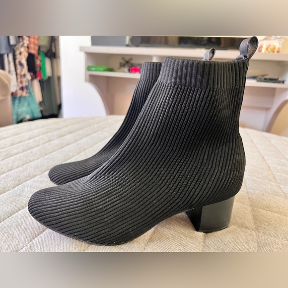 JOIE X Revolve Neely Sz 6.5 Black Knit Stretch Block Heel Sock Booties Worn 1x - Picture 3 of 9